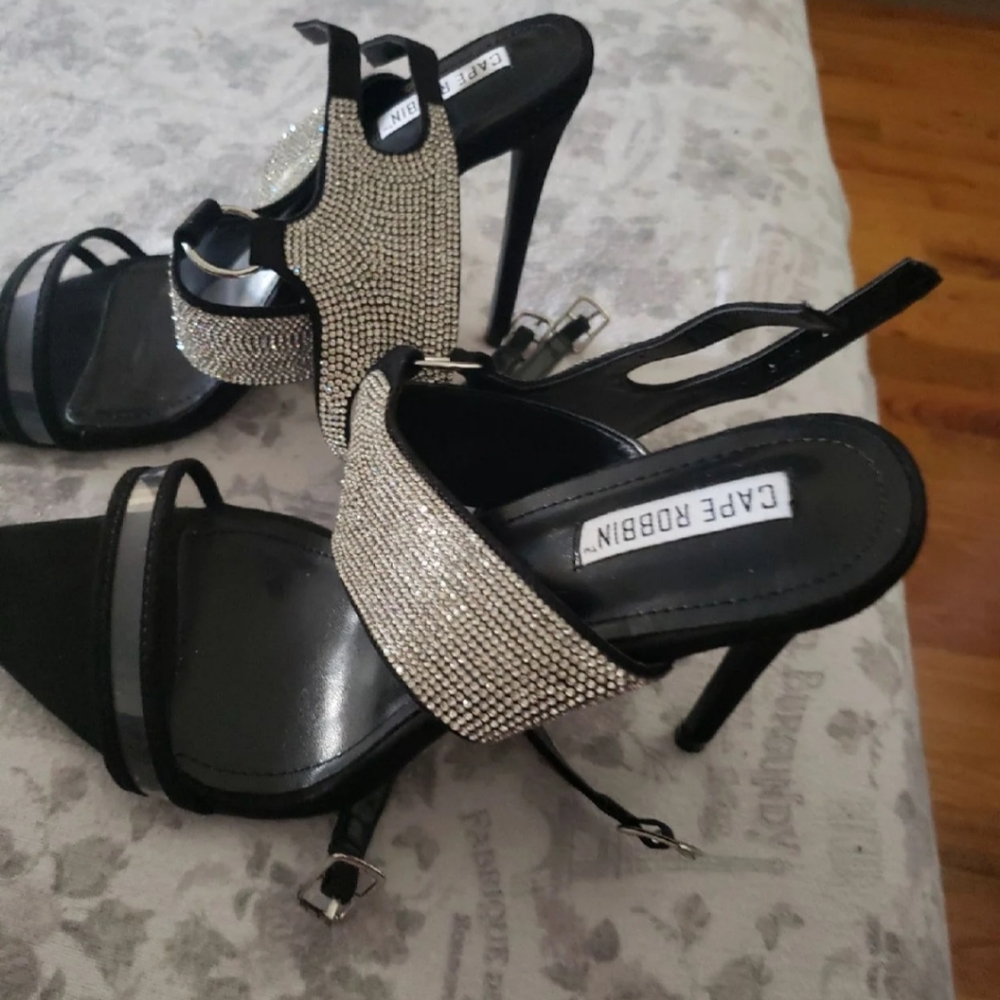 Akira high heels,New never worm
